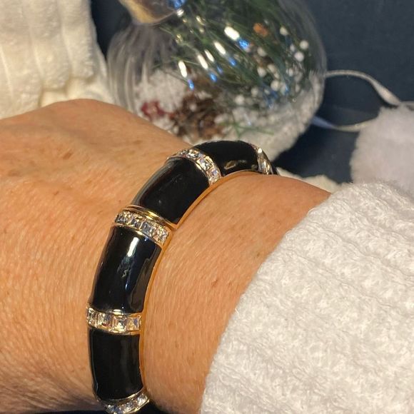 🔥 HOT ♥️ NEW BOMBSHELL BRACELET STRETCH BLACK GOLD BANGLE SPARKLING STATEMENT - Picture 1 of 10